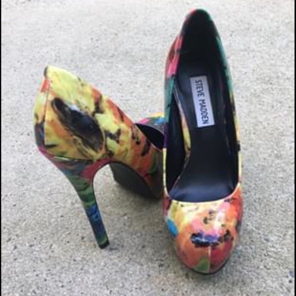 Steve Madden High Heel Pumps - Picture 2 of 3
